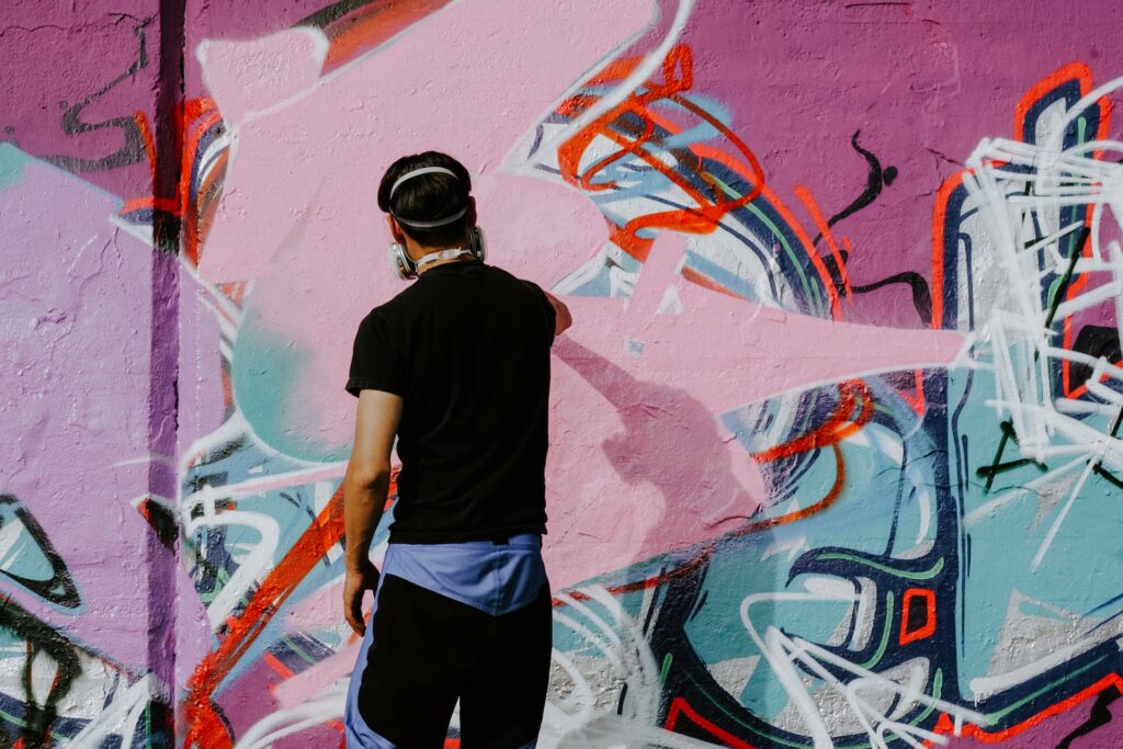 Wie finde ich einen Graffiti- & Wandmalerei-Künstler in der Nähe?